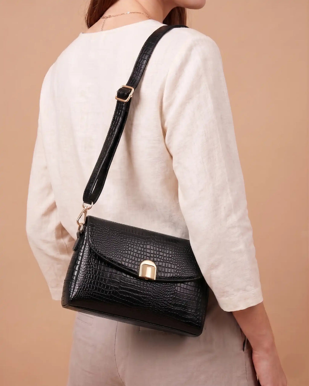 Vesper Sling Bag