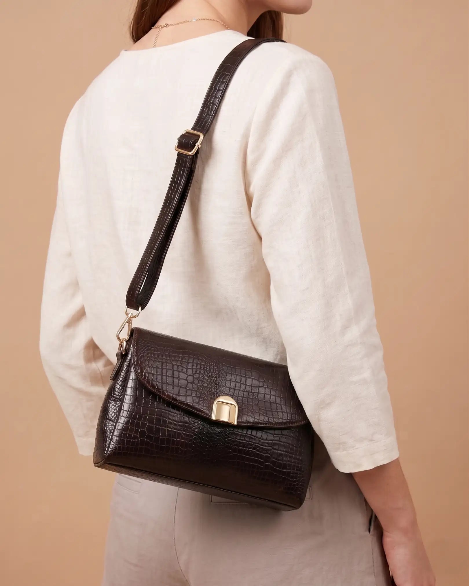 Vesper Sling Bag